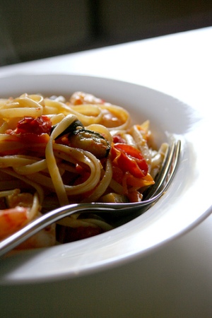 tagliolini-con-zucchine-e-acciughe