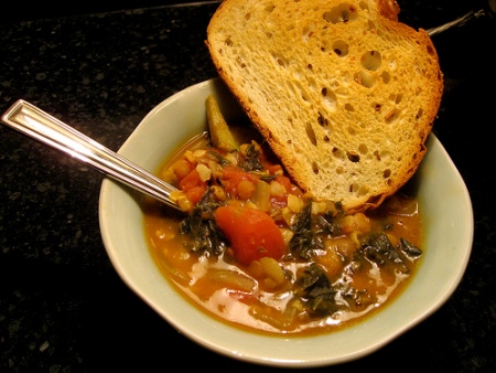 Minestra con verza e pancetta