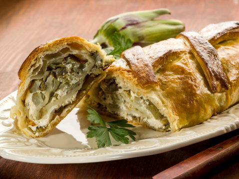 Strudel salato carciofi ricotta