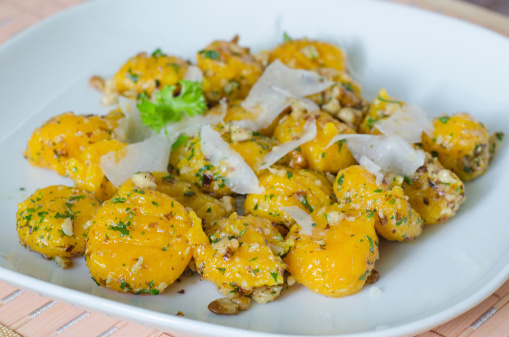 Gnocchi zucca noci parmigiano