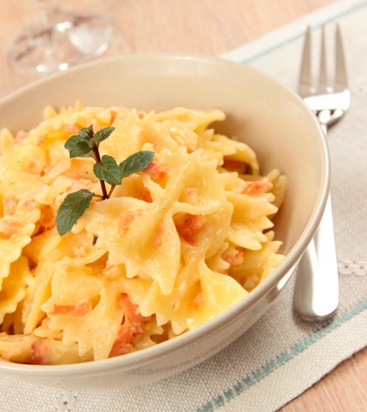 farfalle al salmone, ricetta di Cotto e Mangiato