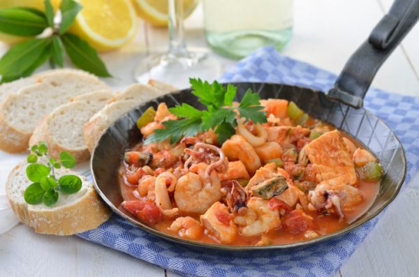 Salmone fresco in padella