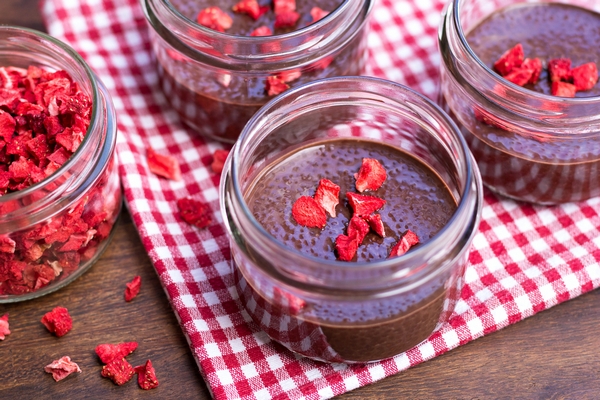 budino al cioccolato e semi di chia