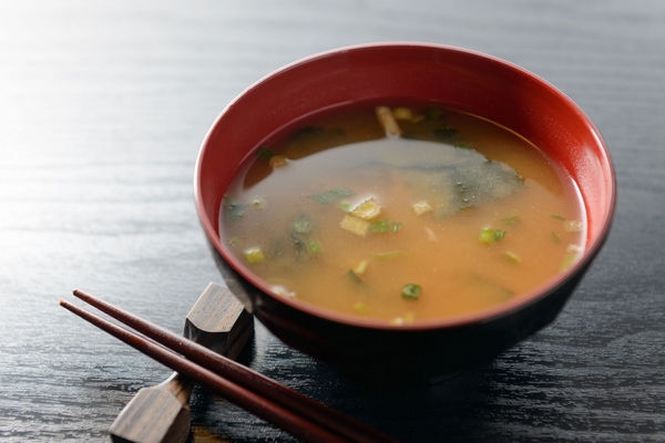 zuppa miso ricetta vegan