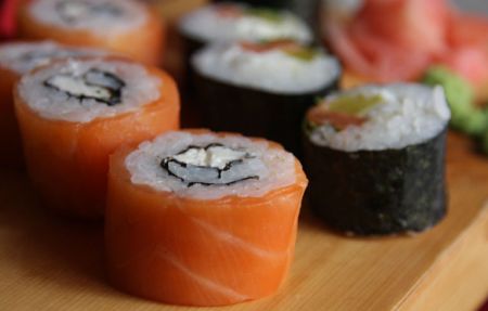 sushi-di-salmone