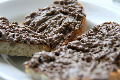 Crostini di fegato alla toscana. Un antipasto tradizionale del Natale ...