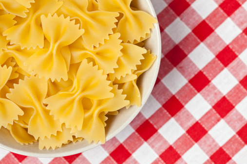 ricette pasta fredda farfalle zafferano