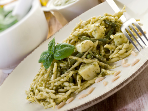 ricette primi piatti pasta pesto patate parmigiano