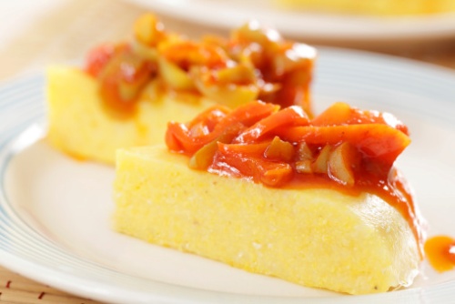 ricette secondi vegetariani triangoli polenta salsa piccante