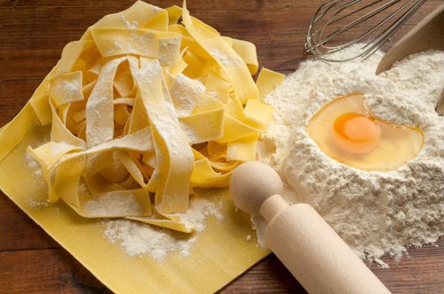 pappardelle spinaci crescenza primo piatto delicato