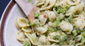 orecchiette cime rapa acciughe cucina natale puglia