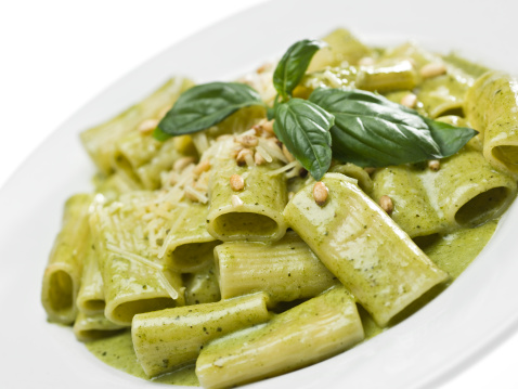 Rigatoni pesto genovese pinoli