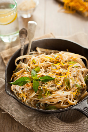 Linguine aglio olio peperoncino pane grattato Benedetta Parodi