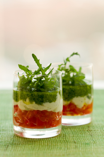 Bicchierini salati monoporzione pomodori ricotta pesto