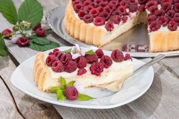 crostata cioccolato bianco lamponi