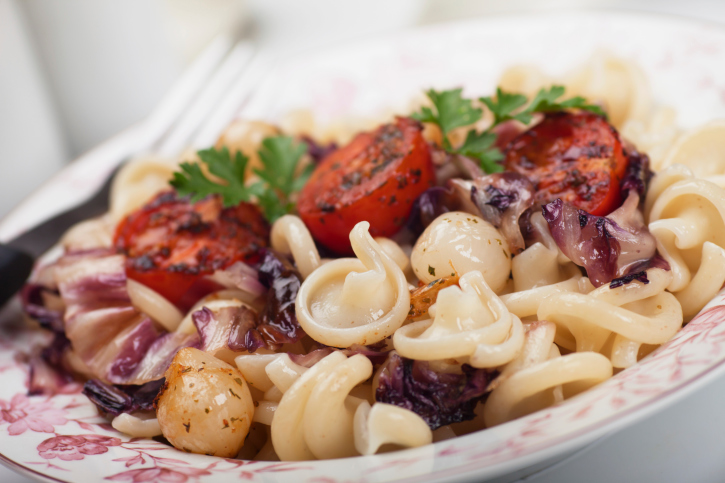 Orecchiette con radicchio speck cipolline