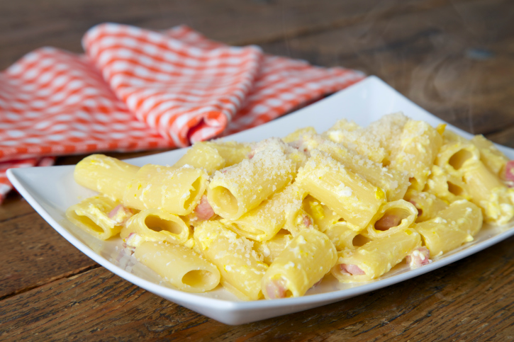 Rigatoni alla carbonara ricetta