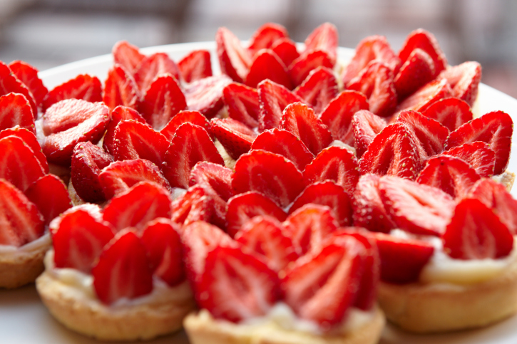 Tartellette panna e fragole