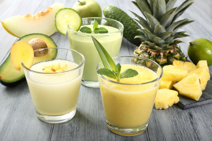 Smoothie di ananas e avocado