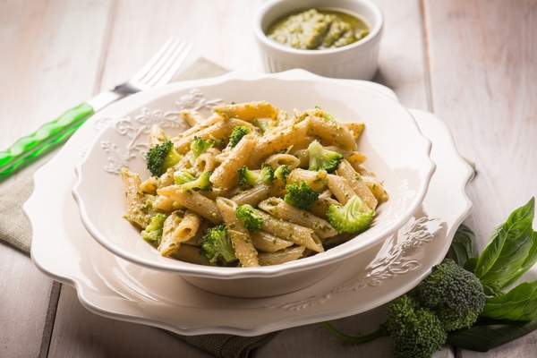 pasta con broccoletti e funghi