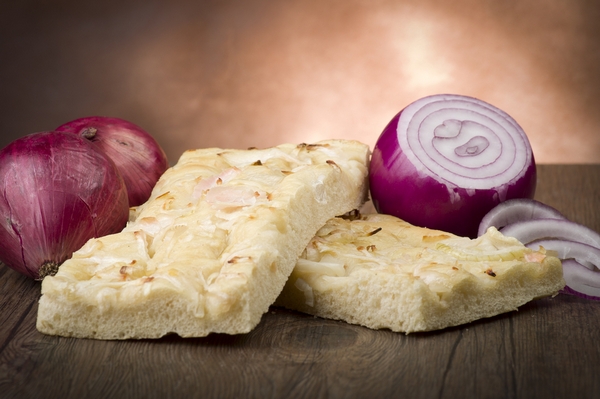 FOCACCIA PUGLIESE, focaccia cipolle bianche patate