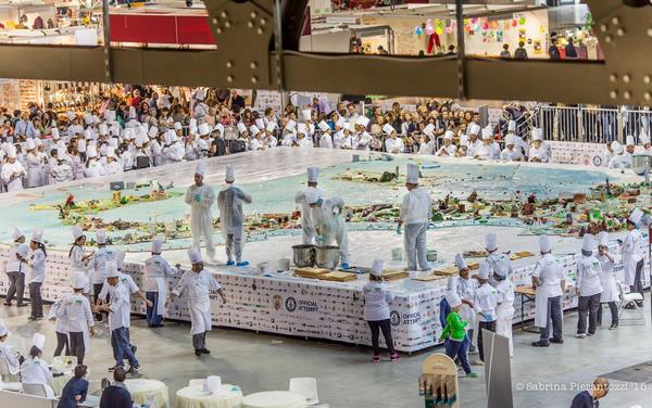 torta decorata più grande monod guinnes italiano