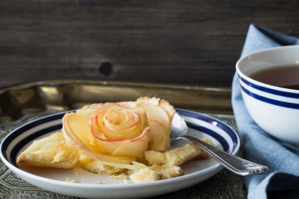 Crostatine rose mele Festa donna