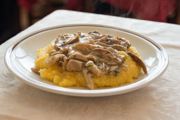 Polenta crema ricotta funghi