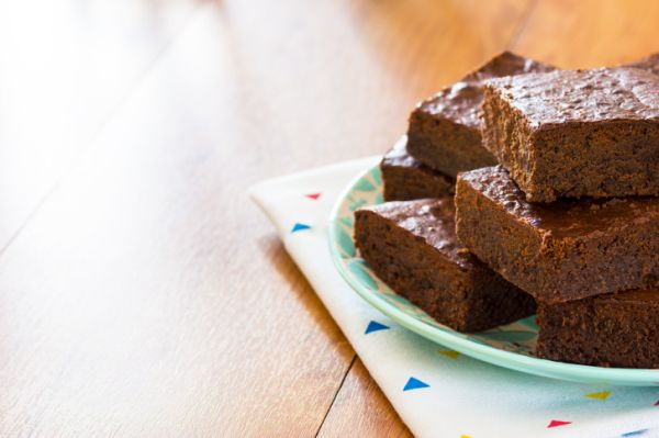 Brownies facili con 5 ingredienti (VIDEO)