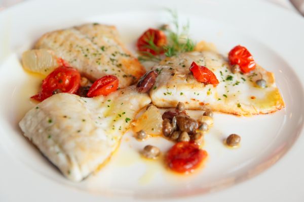 Filetti di pesce con salsina di pomodoro