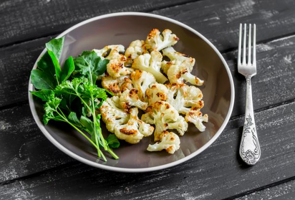 Insalata di cavolfiori con rucola e mandorle