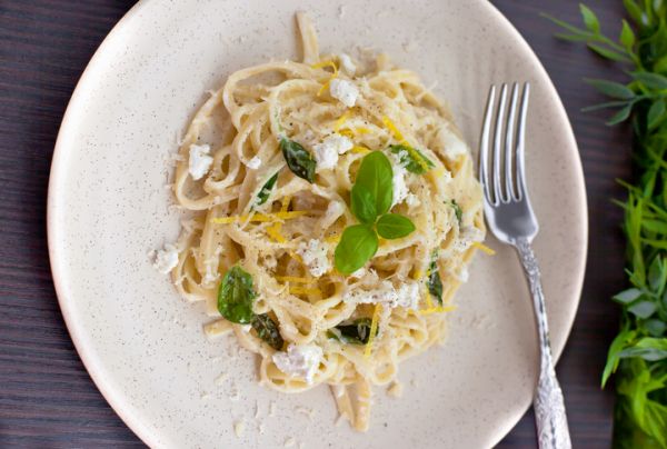 Spaghetti alla feta e limone