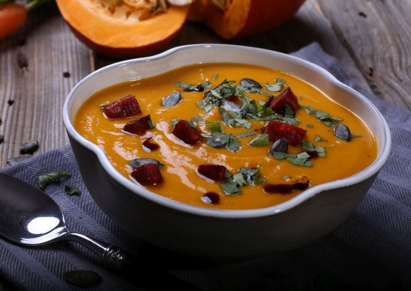 Vellutata di zucca e salsiccia