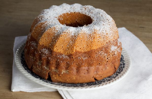 Ciambella al mascarpone e crema di nocciole