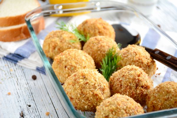 polpette, pane, polpette patate, olive, Polpette di baccalà per Natale 2016