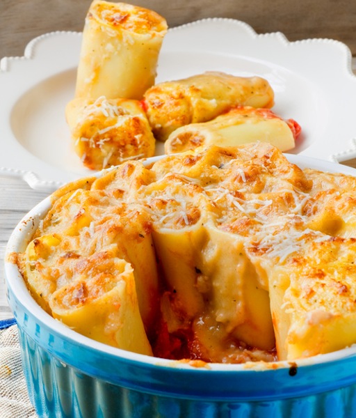 paccheri, paccheri mozzarella e salsiccia, paccheri